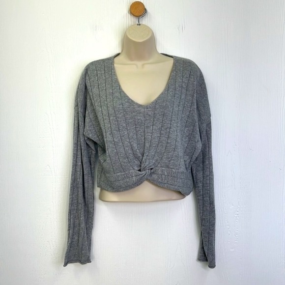 Forever 21 - Gray Ribbed Crop Knot Long Sleeve Sweater Size Large - Picture 2 of 11